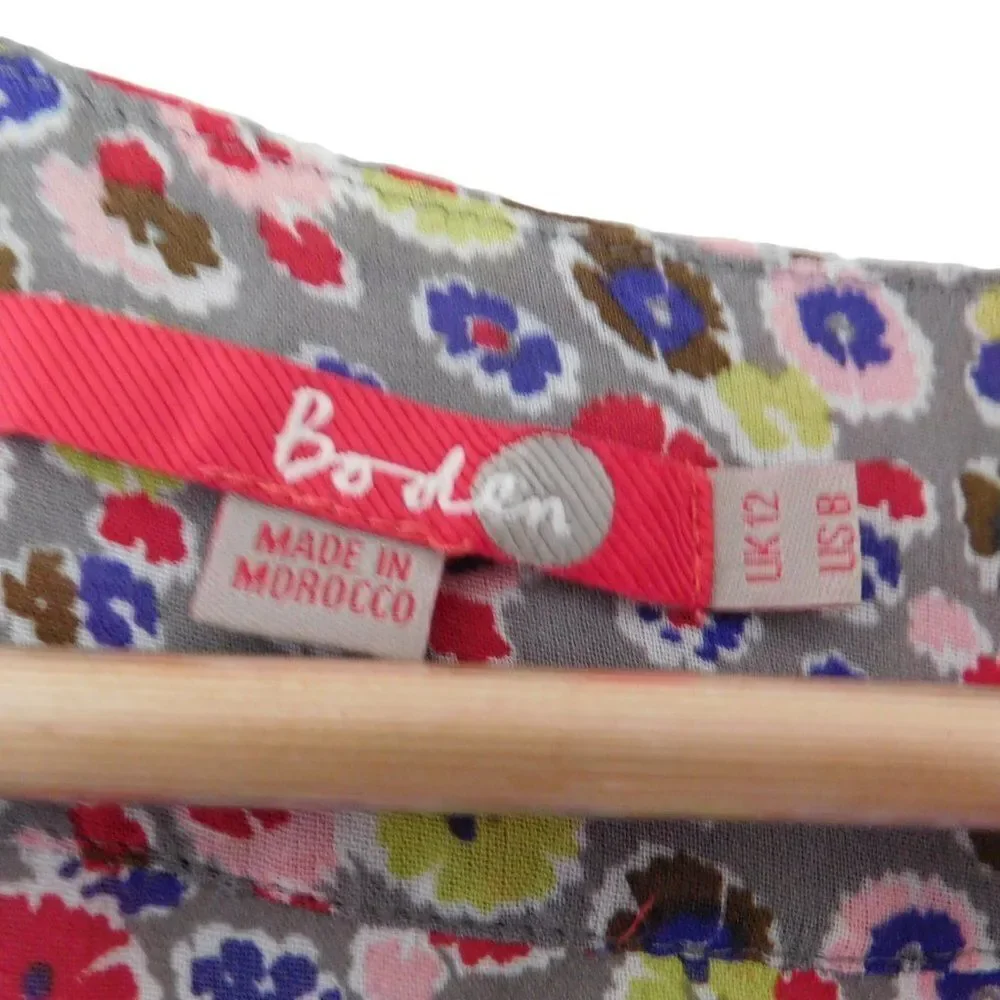 Boden Womens Top Size US 8 Gray Pink Floral Ditsy Print Short Sleeve V Neck Y2K - Picture 3 of 5